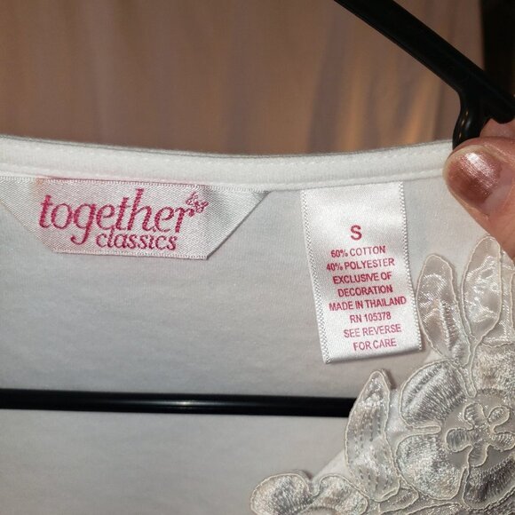 Together Classics Women's White Embroidered V Neck 3/4 Sleeve Top - S - Picture 4 of 4